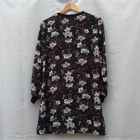 Love Reign dress striped sleeves - Picture 2 of 3